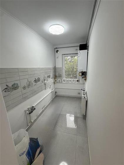 Apartament 3 camere, Semidecomandat, Zona Tomis Nord - 9