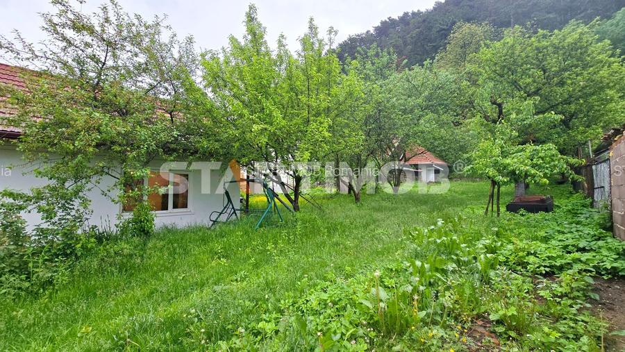Casa 5 camere cu acces auto RASNOV