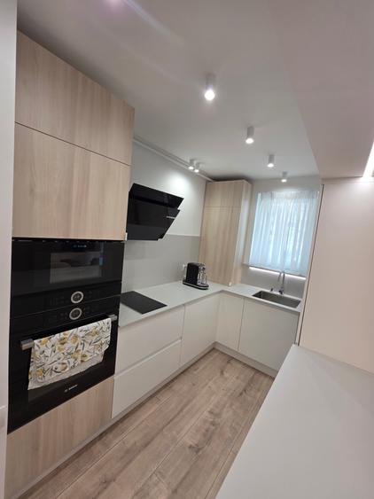 Vand apartament 2 camere premium cu loc de parcare