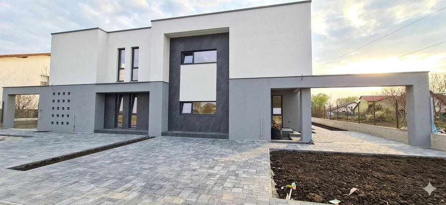 Duplex cu 5 camere si teren de 372mp