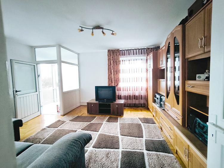 B-dul Garii, apartament cu 3 camere, loc de parcare.