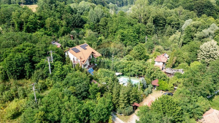 Vanzare vila-pensiune D+P+M 10 camere de vânzare, Daesti jud. Valcea - 58
