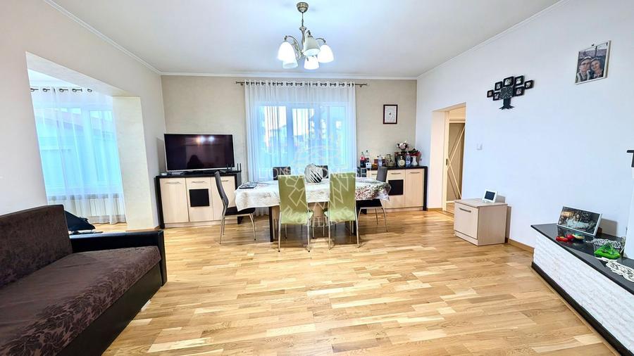 Casa 6 camere 244 mp+ Spatiu Comercial- teren 500 mp-Zona Han - 2