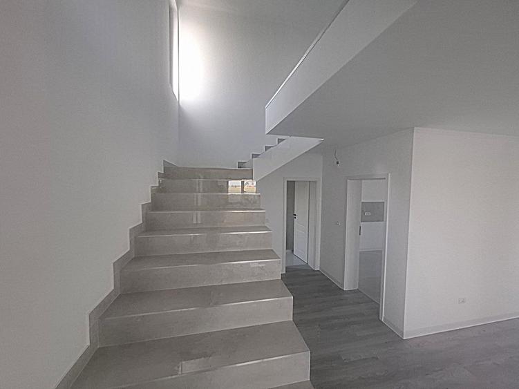 Oportunitate Unică! Vilă de Lux Super-Spațioasă din Cărămidă | Domnești, Ilfov!