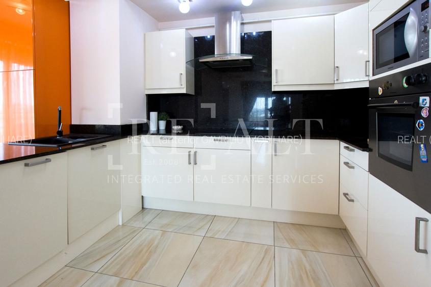Inchiriere apartament 3 camere | Generos, 2 x Parcare, Acces lift | Domenii