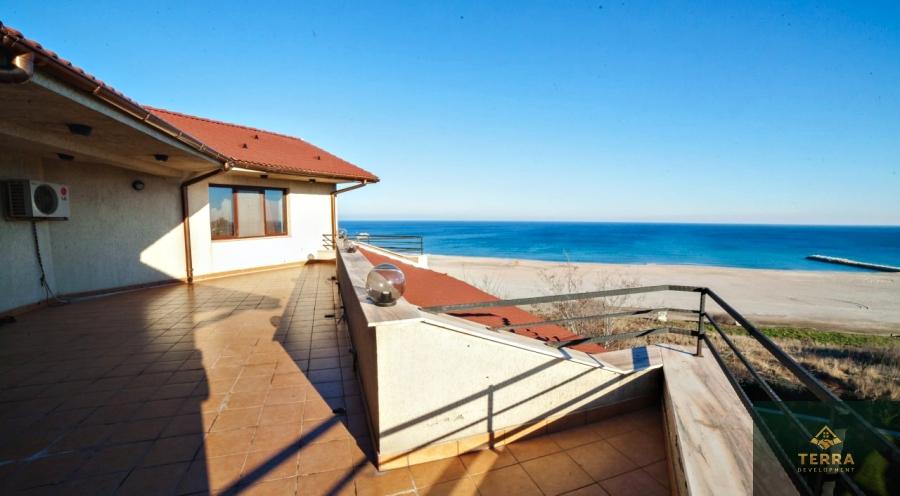 Vilă spectaculoasă cu vedere la mare – zonă exclusivistă Trandafirul