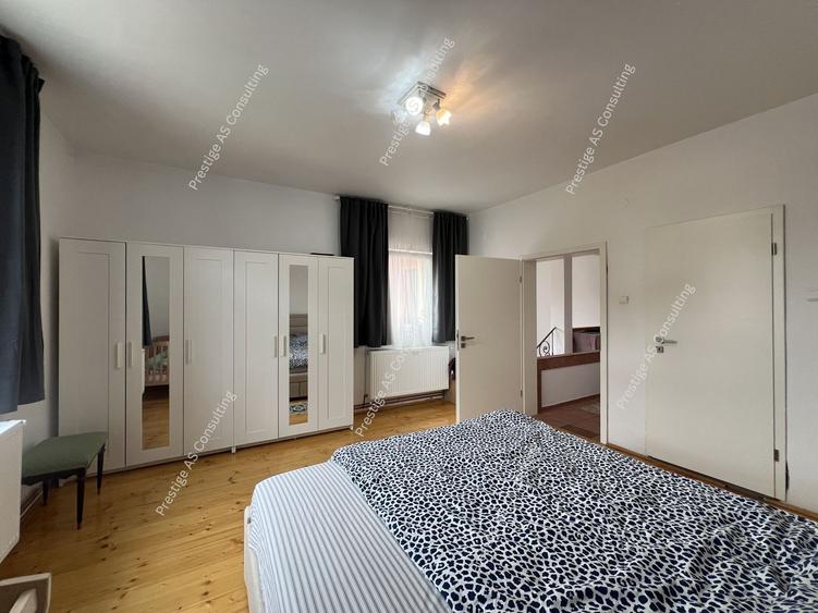 Vila individuala renovata complet | 6 camere | 500 mp teren | Str Jean Monnet
