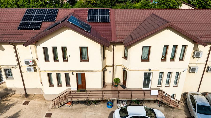 APARTAMENT 2 CAMERE MOBILAT SI UITILAT MIROSLAVA FAMILY MARKET