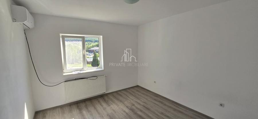 Casa 4 Camere 140 Mp/Teren 500 De Inchiriat, Str Principala, Corunca