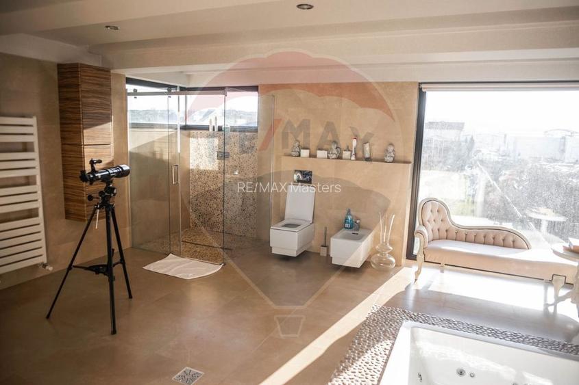 Casă / Vilă de lux cu 6 camere de vânzare în Șcheia, Suceava - 25