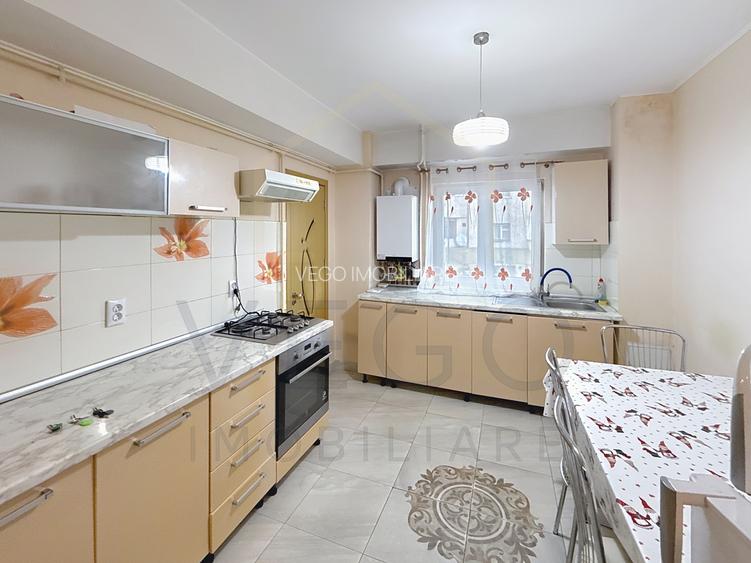 3 camere decomandate, balcon, zona Centrala - Piata Cipariu-Fac.Drept - 10