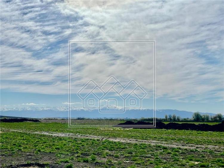 Teren de vanzare - Intravilan, 600 mp, cu utilitati - Sura Mica