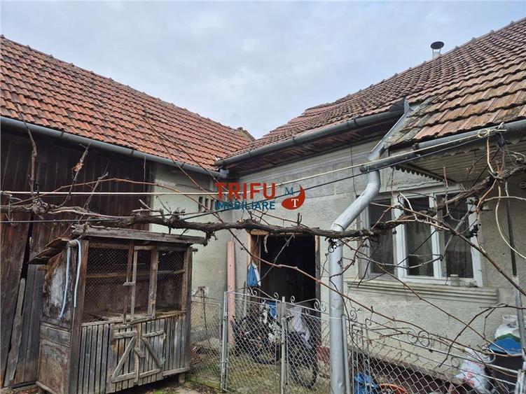 Casa in cartierul Barabant 1651mp teren, multiple posibilitati