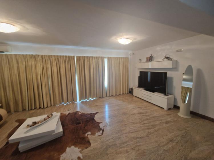 Casa cu 2 nivele in Cartierul Tilisca