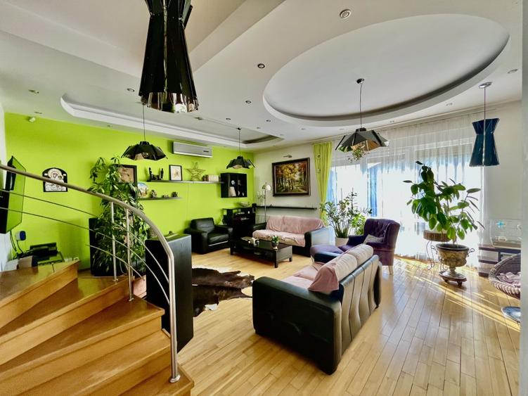 Casa de Vanzare 8 Camere   Pipera- Padurea Baneasa