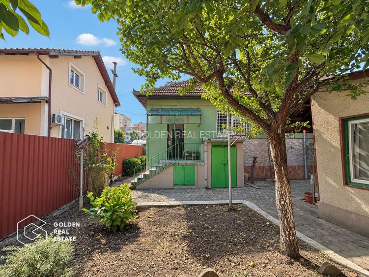 Casa din caramida, 3 camere + anexa, teren 262 mp,  zona Vlaicu - 2