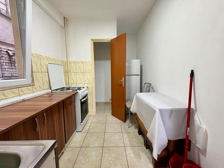 Apartament 2 Camere Eroii Revolutiei Mertrou 2 Min 3/7 Decomandat