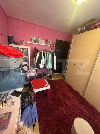 Apartament cu 3 camere, zona Astra, parcare si boxa