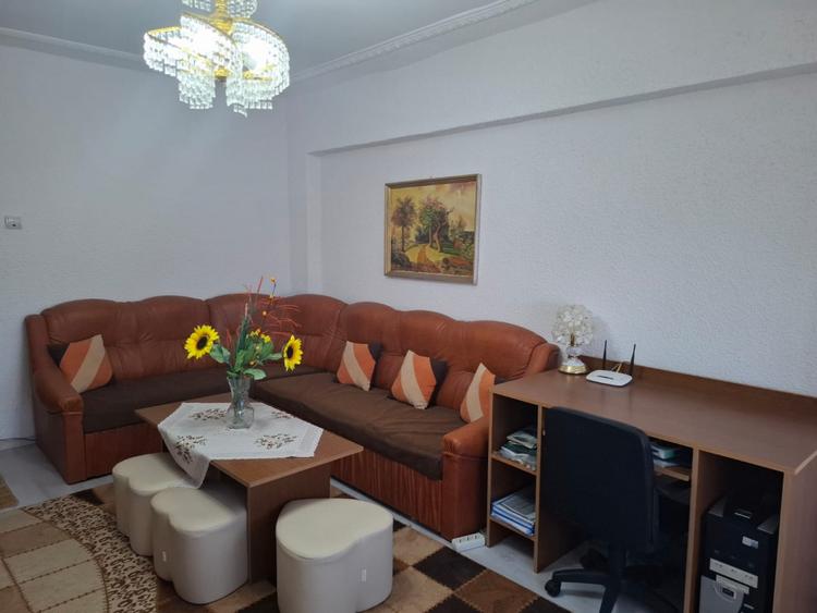 Apartament 4 camere  decomandate cu vedere pe doua parti in Nadlac