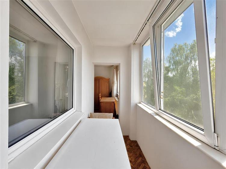 Apartament decomandat cu 4 camere orientat sud zona Cerna