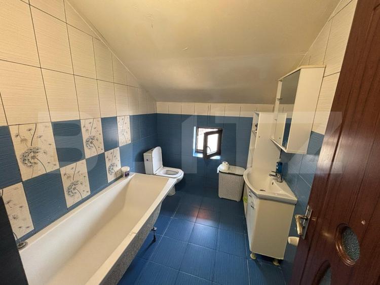 Casa de vanzare cu 5 camere, 200 mp, zona Micro 3
