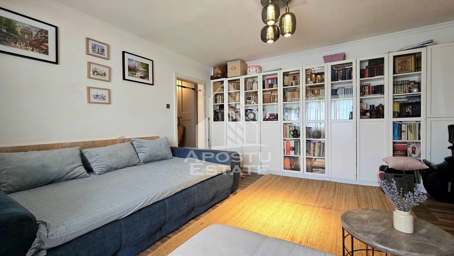 Apartament de vanzare cu 3 camere, mobilat utilat, zona Bucovina