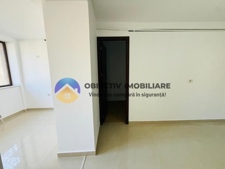 Apartament 4 camere/2 bai/3 balcoane Calea Romanului.