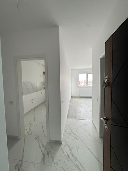 GARSONIERA DECOMANDATA-BLOC DE 3 ETAJE FINALIZAT-GATA DE MUTARE