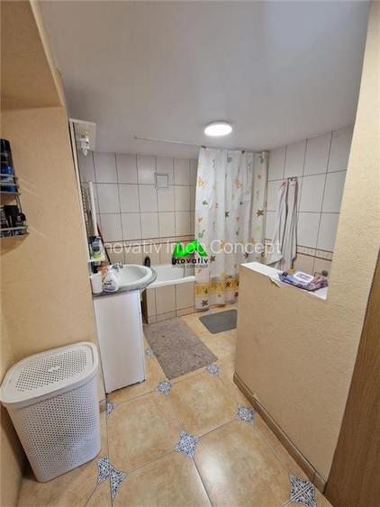 Casa de vanzare 6 camere Sibiu Sura Mica - 12