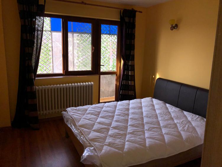 Apartament 3 camere Podul Ros -Pallas