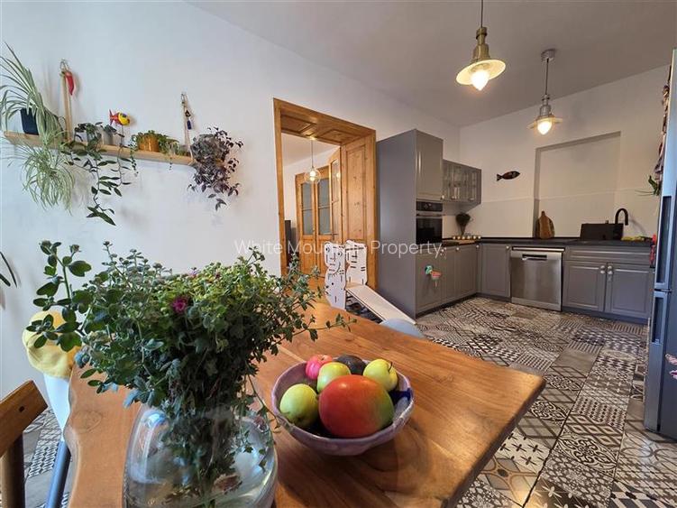 Apartament deosebit la casa str. De Mijloc - 6