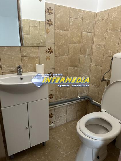 Apartament cu 3 camere I 2 bai I de inchiriat I Centru zona Primariei I etaj 2 I - 10