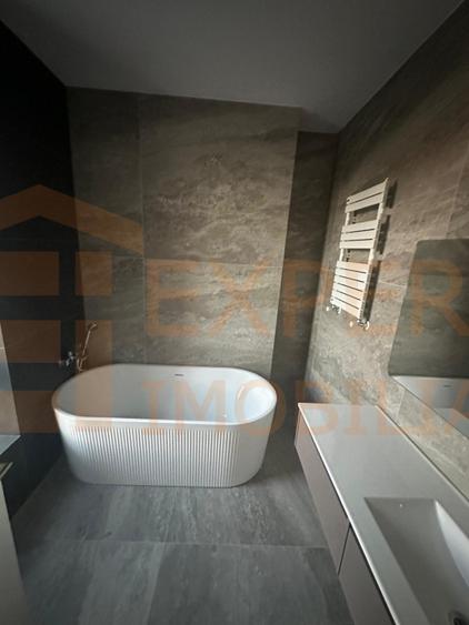 Vilă de vânzare pe malul lacului | in zona Mamaia Nord | 0% Comision