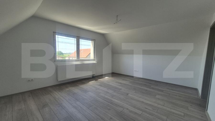 Casa cu 3 dormitoare de vanzare, 150 mp, teren 1345 mp, localitatea Lazuri