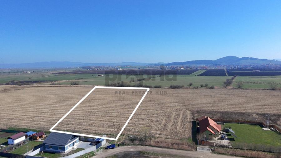 COMISION 0% TEREN CU POTENȚIAL -LOCALIZAT LA INTERSECȚIA DRUMUL CU PLOPI -CASTEL