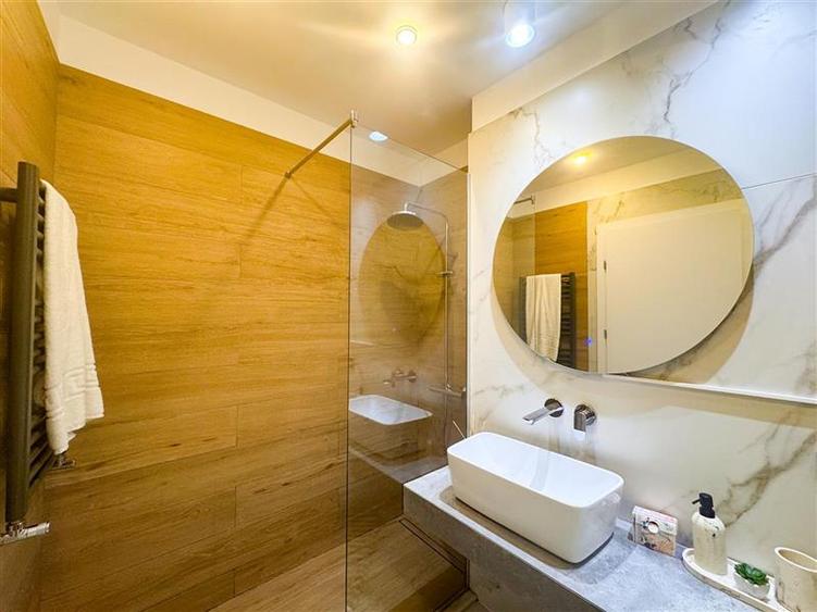 Apartament de vanzare 2 Camere Parcul Circului