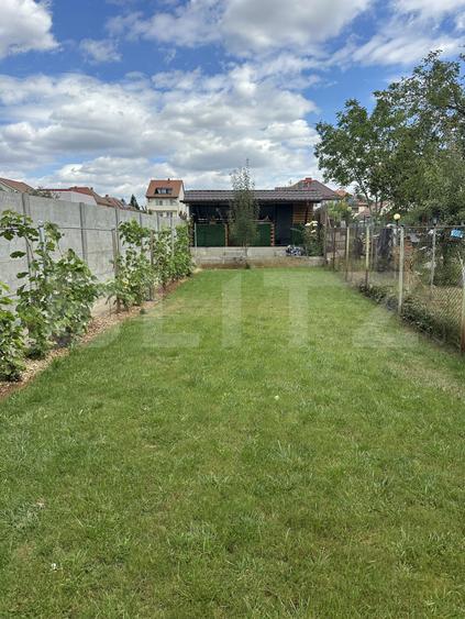 Apartament de vanzare, 160 mp, teren 165 mp, zona Strandului