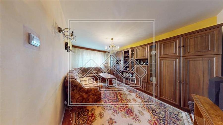 Ap decomandat, etaj 6/10, 3 camere, balcon - Vasile Aaron