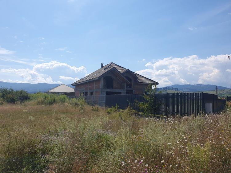 Casa Individuala 283 mp 6 camere Carpinis