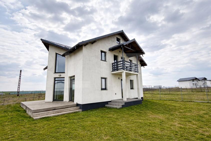 Vilă P+M finisată, 152 mpu, toate utilitățile, teren 600 mp, Ghercești