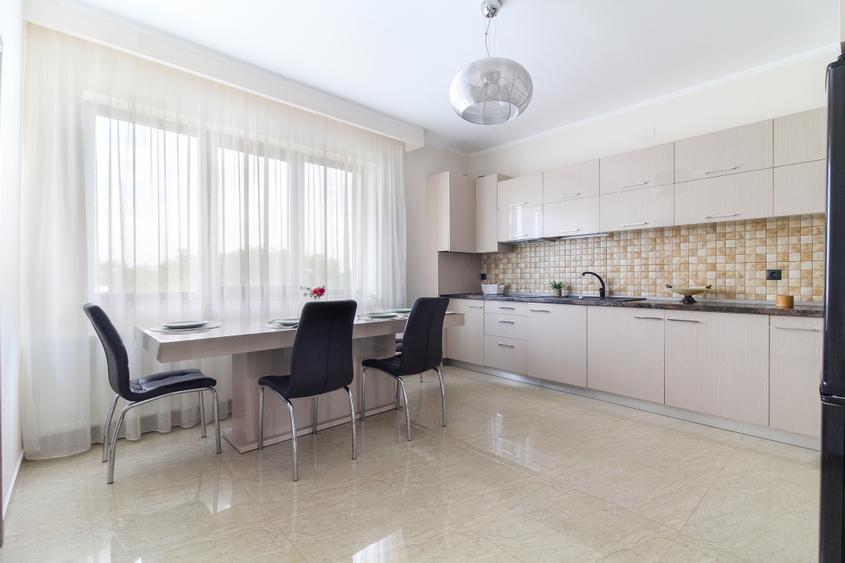 Casa LA CHEIE cu 5 camere si 4 bai, Buna Ziua, 200 mp, aproape de LIDL