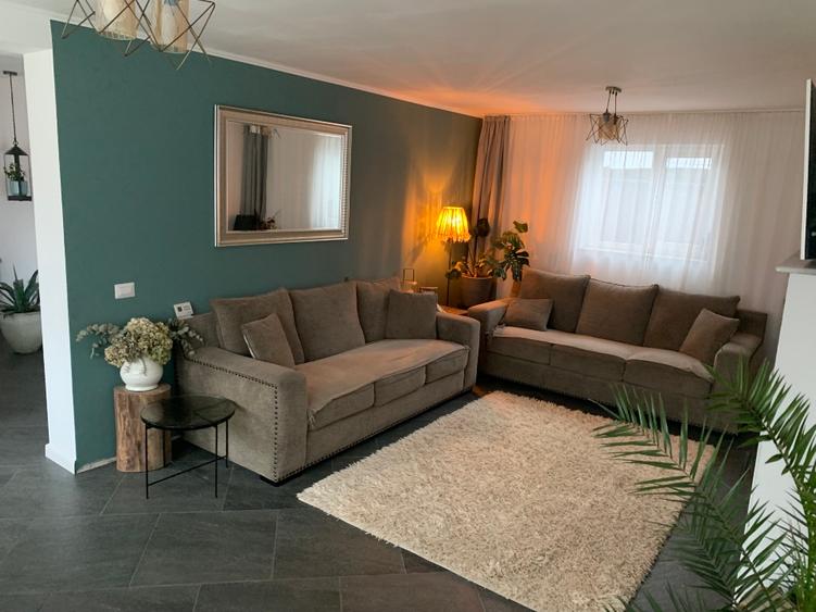 Casa parter plus mansarda cu intrare separata