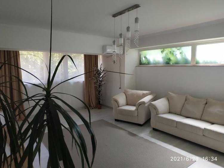 PARTICULAR ÎNCHIRIEZ APARTAMENT CU 2 CAMERE