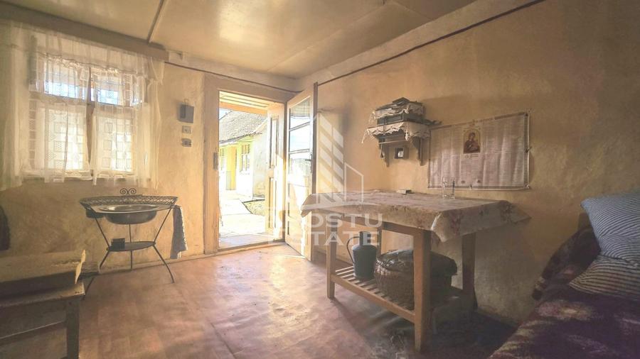 Casa cu teren in localitatea Simand