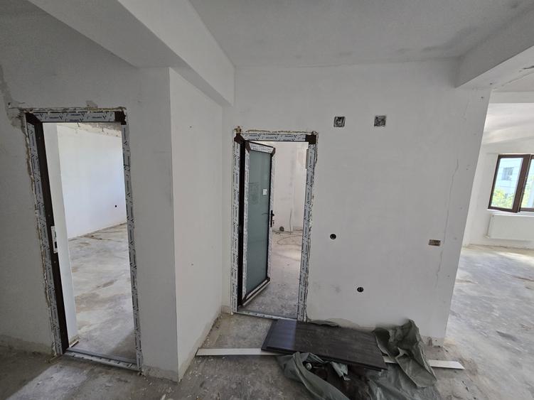 Inchiriere Spatiu birouri | 70mp | Lukoil (Socola) | Bularga |
