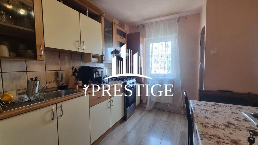 APARTAMENT 4 CAMERE, 2 BĂI, BALCON, PIVNIȚĂ, B-DUL MIHAI VITEAZU