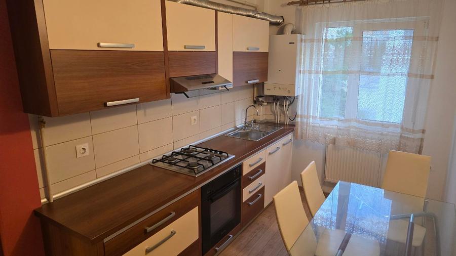 Apartament 2 camere, strada Hortensiei, etaj 2