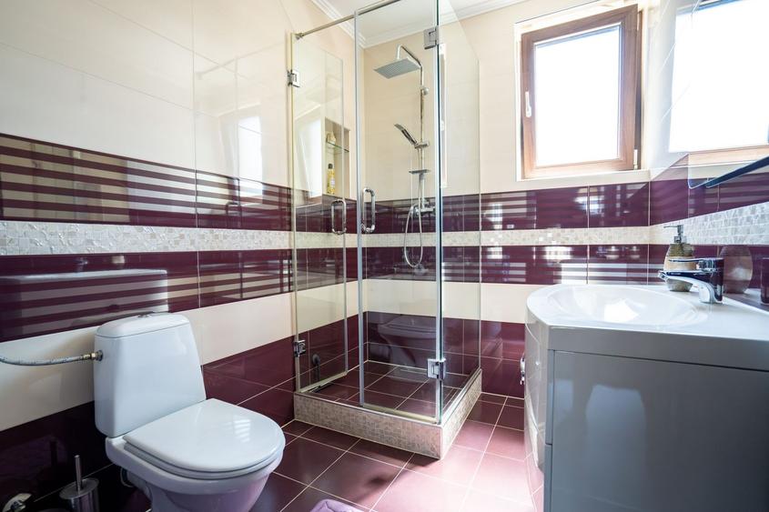 Casa Episcopia cu 774 mp teren, 4 dormotoare