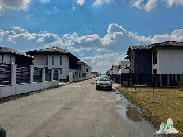 Teren pentru casa individuala sau comercial de vanzare cu toate utilitatile in z