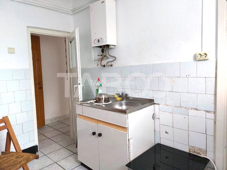 Apartament de vanzare 41 mp 2 camere etaj 2 balcon Cisnadie - 9